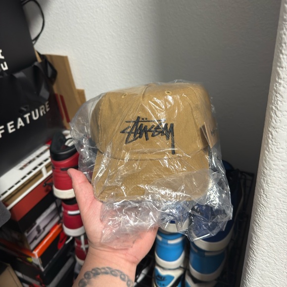 Stussy basic  snapback “tobacco” color - Picture 1 of 2